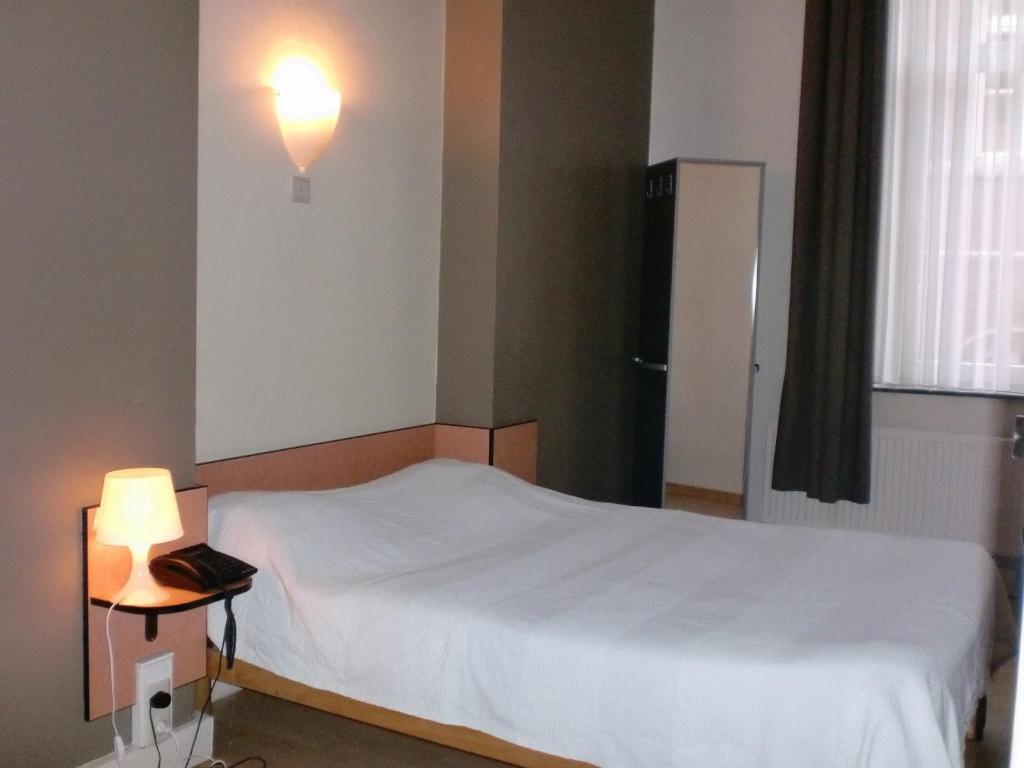 Hotel Les Acteurs Liege Room photo